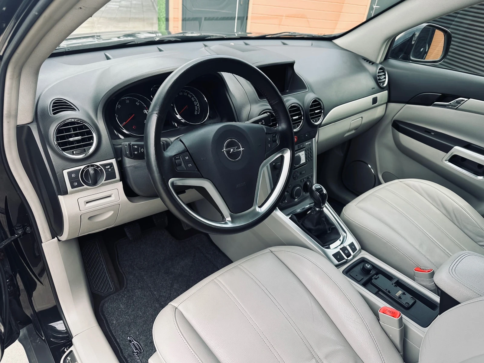 Opel Antara 2.2 CDTI/4x4/Navi - изображение 10