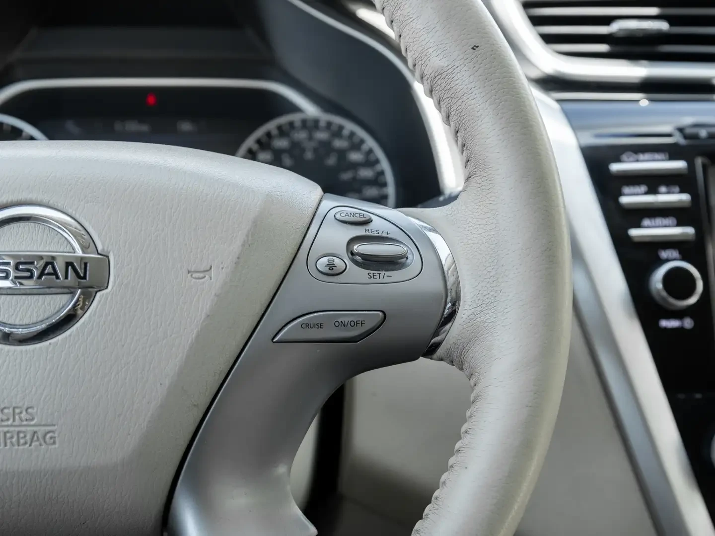 Nissan Murano SL AWD combines premium comfort, снимка 11 - Автомобили и джипове - 54881767