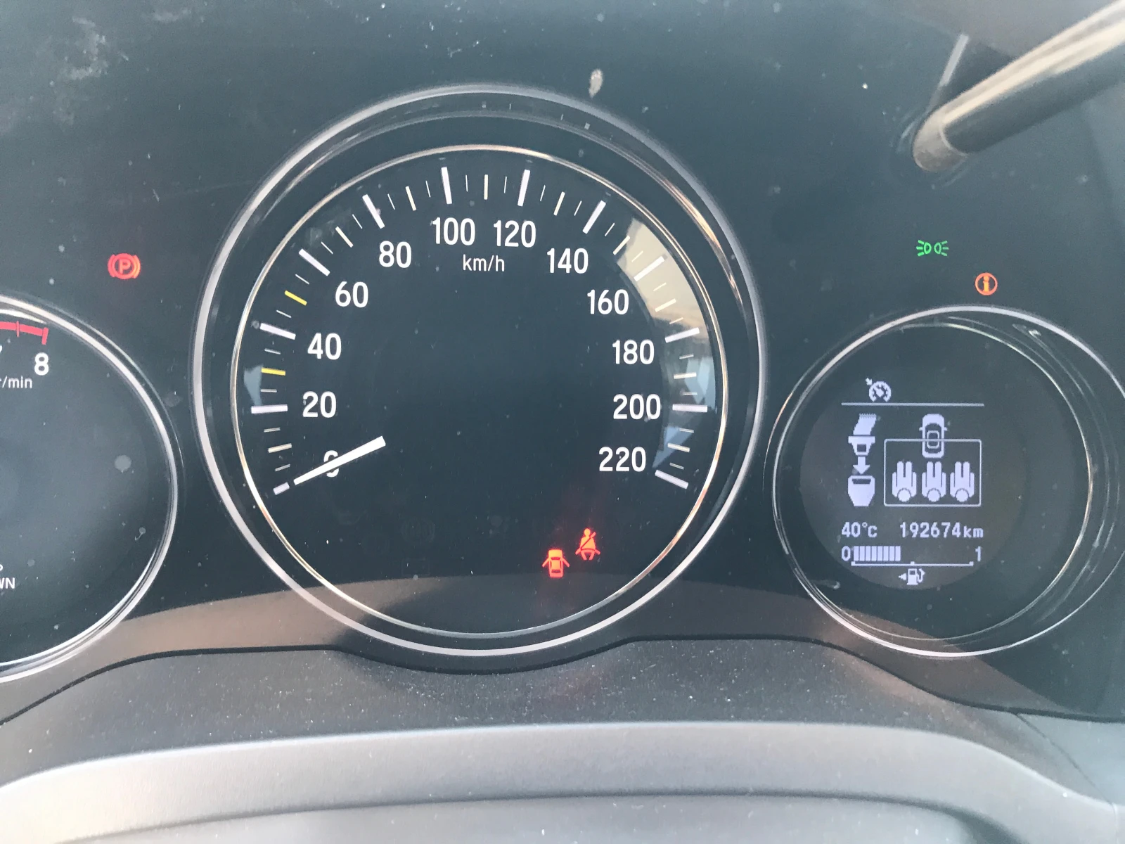 Honda Hr-v 1, 5 i-VTEC, снимка 12 - Автомобили и джипове - 55442012