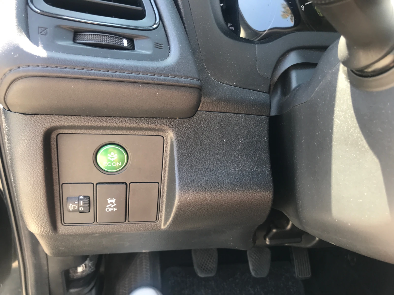Honda Hr-v 1, 5 i-VTEC, снимка 13 - Автомобили и джипове - 55442012
