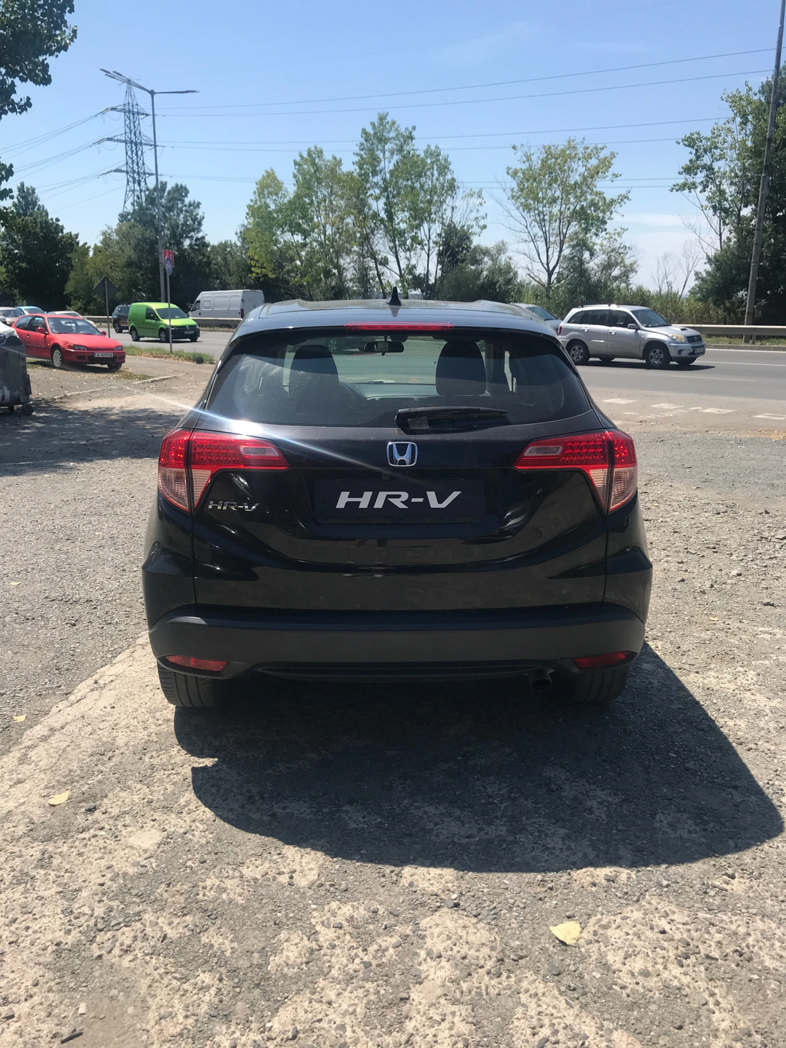 Honda Hr-v 1, 5 i-VTEC, снимка 4 - Автомобили и джипове - 55442012