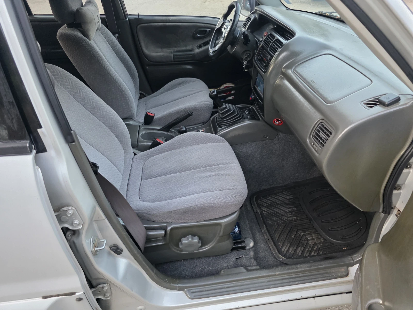 Suzuki Grand vitara Италия Lift 5см , снимка 11 - Автомобили и джипове - 55482355