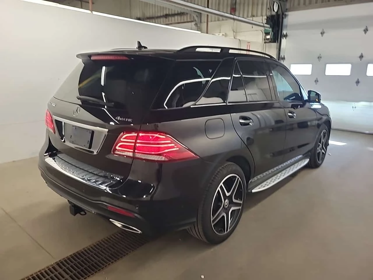 Mercedes-Benz GLE 500 * 550 * CARFAX * , снимка 3 - Автомобили и джипове - 56219315