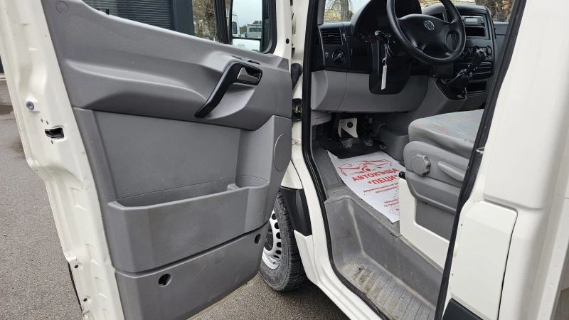 VW Crafter 2.5TDi 6SP CH-ИСТОРИЯ-ТРИСТРАНЕН-ТОП СЪСТ-ЛИЗИЗНГ, снимка 7 - Бусове и автобуси - 53326929