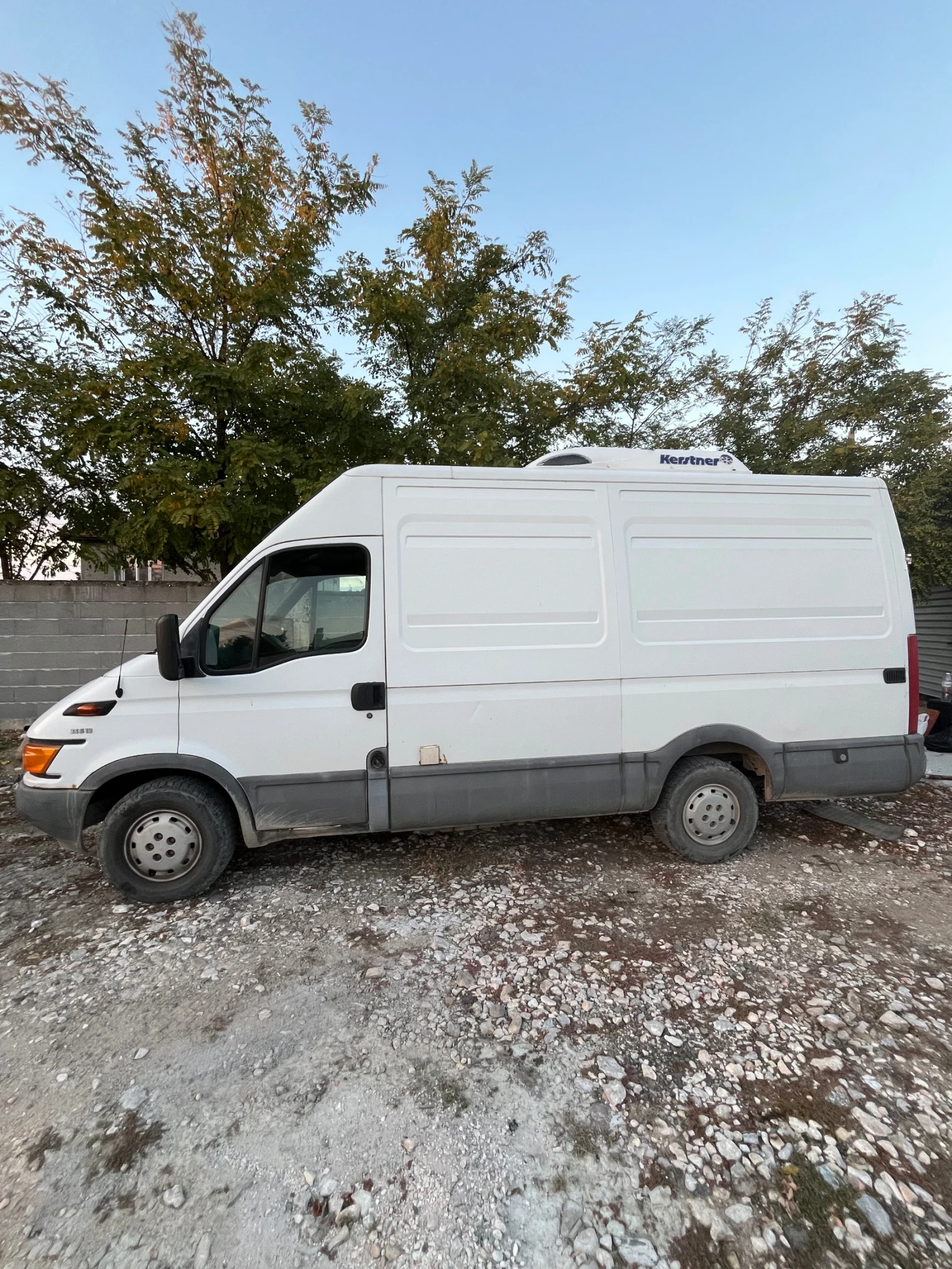 Iveco 35s13 Хладилен 220v - изображение 2