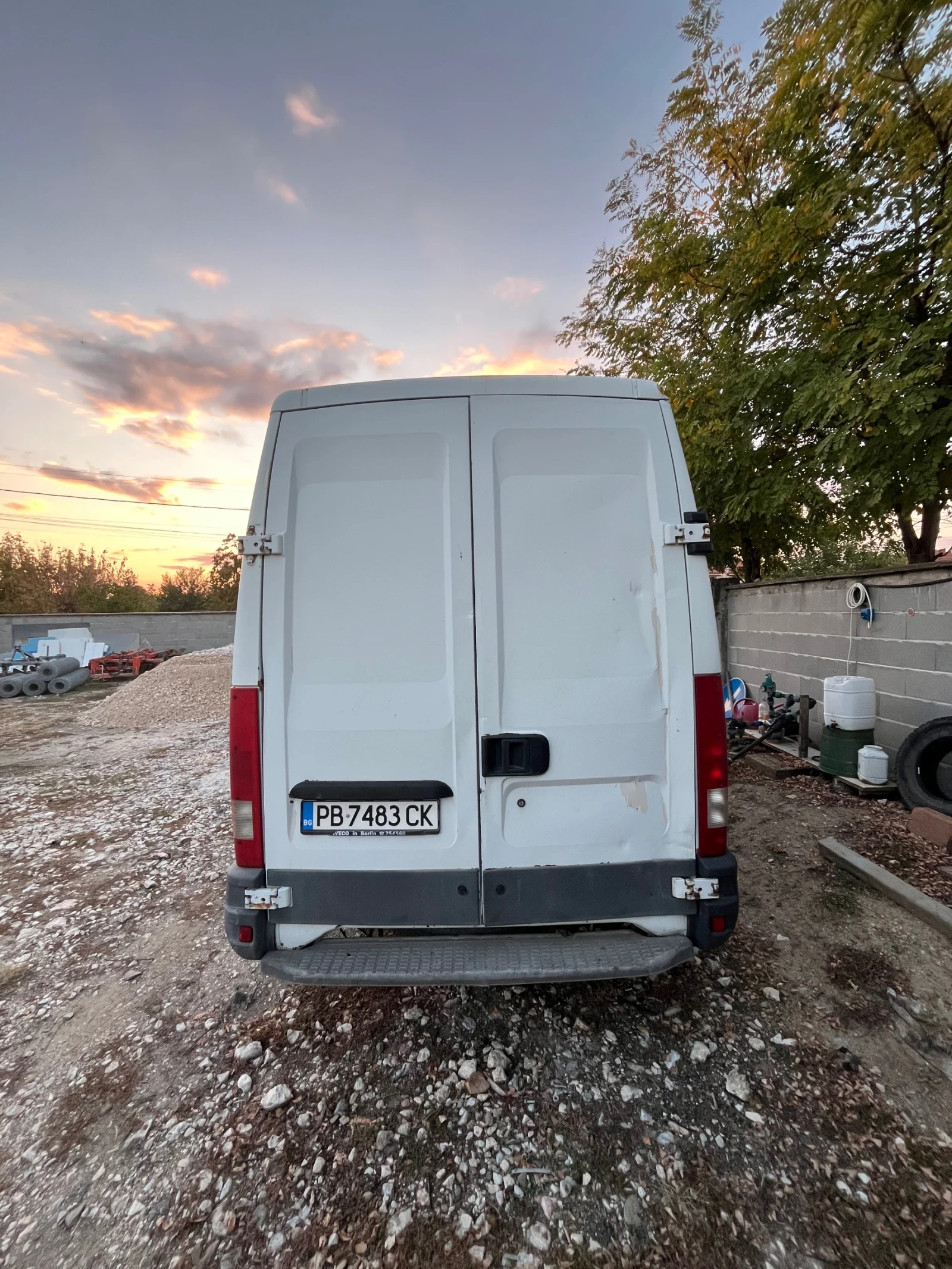 Iveco 35s13 Хладилен 220v - изображение 3