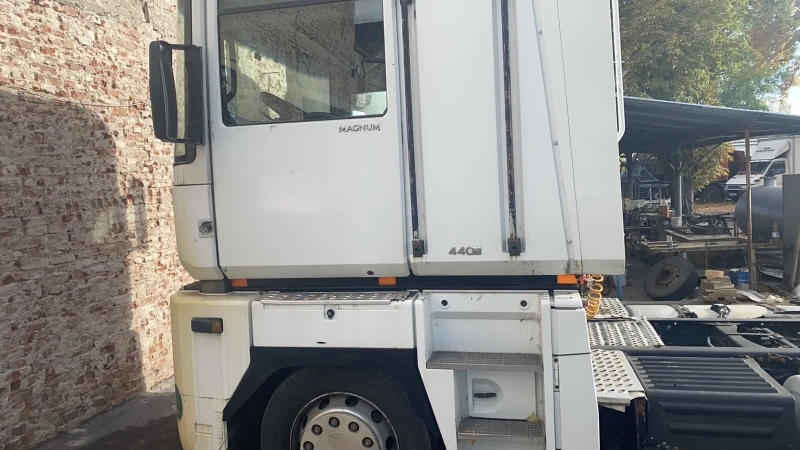 Renault Magnum, снимка 4 - Камиони - 52172436
