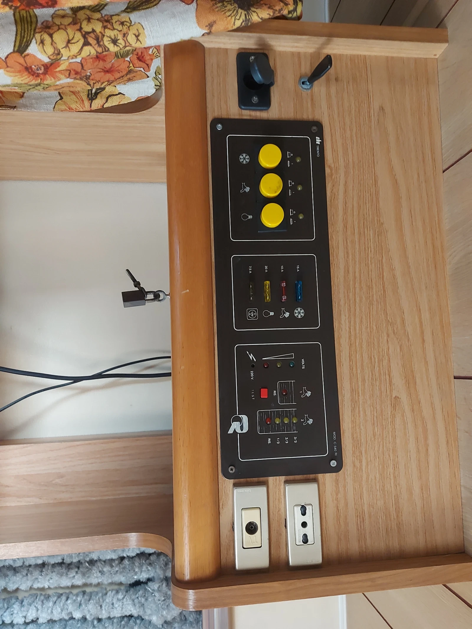 Кемпер Fiat Dukato  1.9TD, снимка 17 - Каравани и кемпери - 53936070