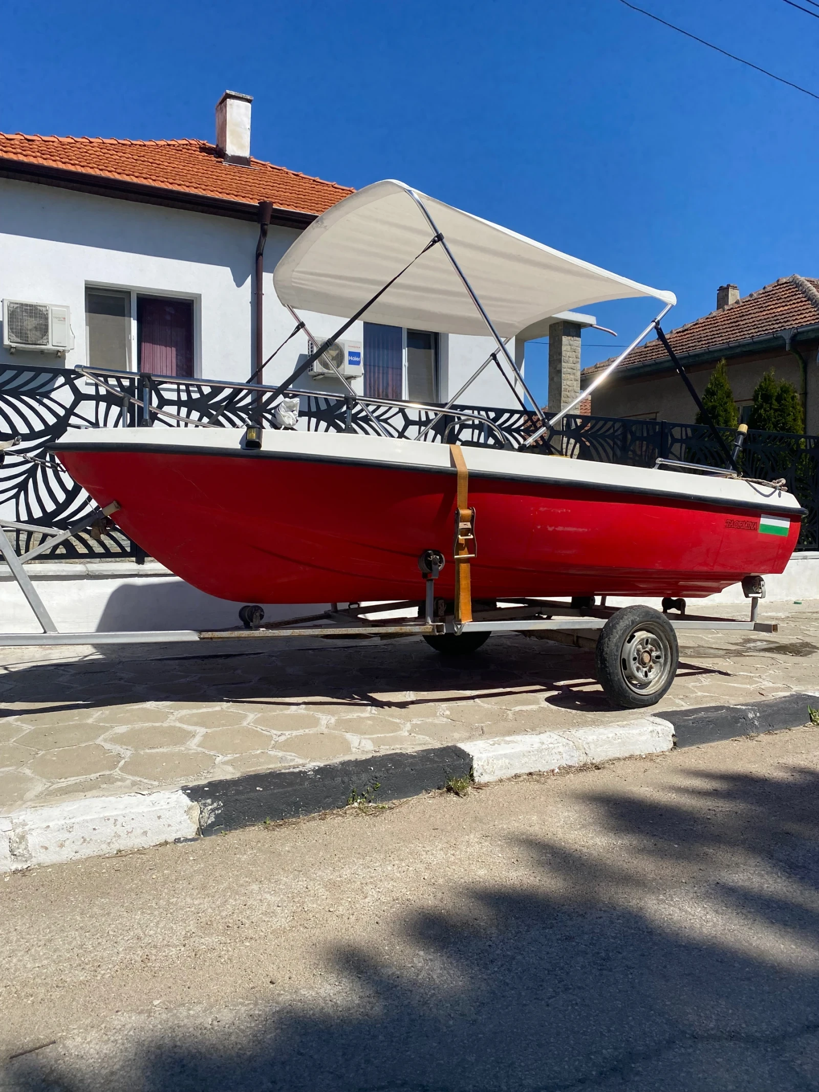 Лодка Собствено производство Италиянска лодка  | Auto.bg — изображение 1