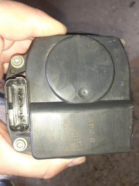 Дроселова клапа за фиат кубо , снимка 1 - Части - 45892405