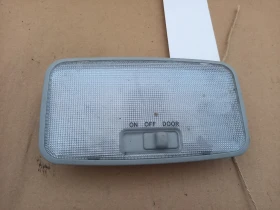 Плафон Тойота Аурис 