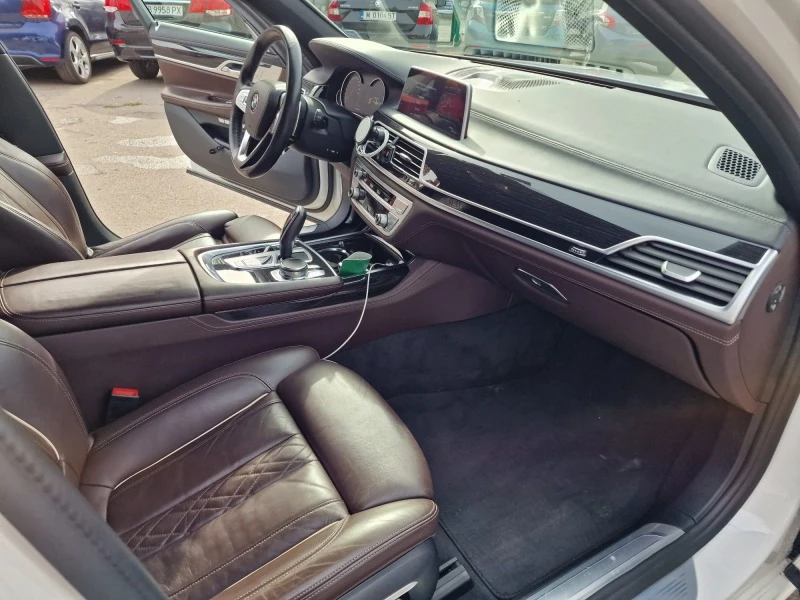 BMW 730 3.0D XDRIVE , снимка 13 - Автомобили и джипове - 42719191