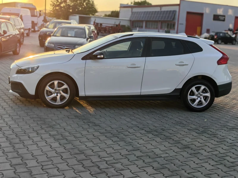 Volvo V40 Cross Country Автоматик 120 000км, снимка 3 - Автомобили и джипове - 47413028