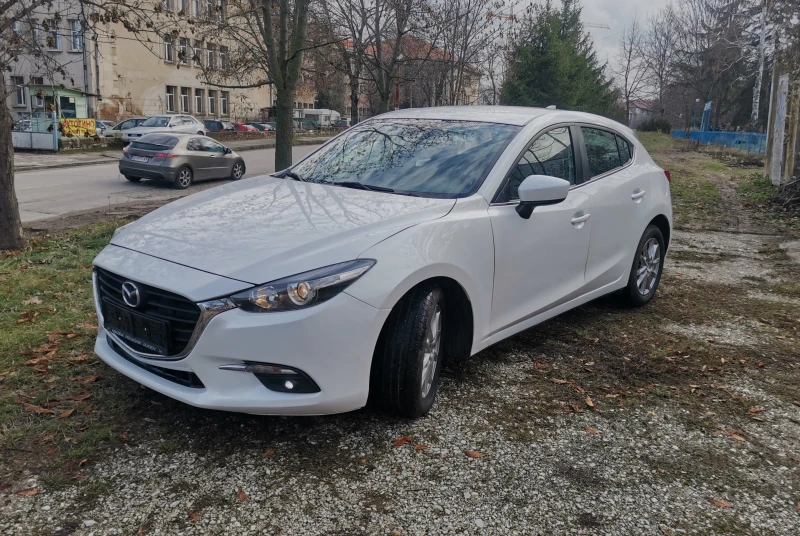 Mazda 3 1.5L SKYACTIV, снимка 6 - Автомобили и джипове - 48307814