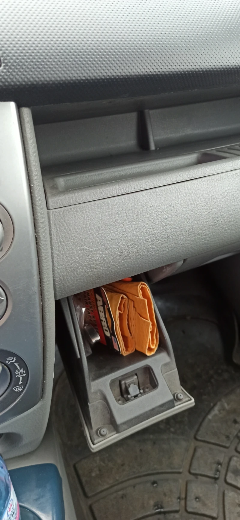 Mazda 2, снимка 9 - Автомобили и джипове - 52695450