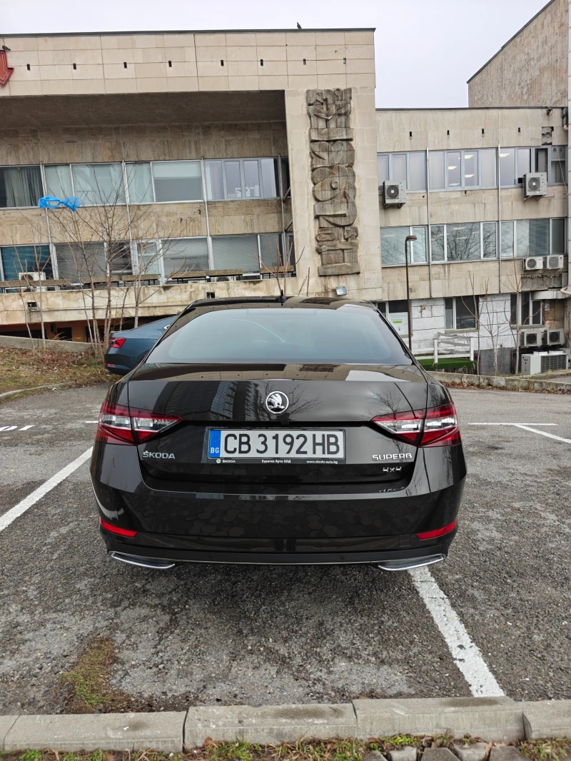 Skoda Superb 2.0 TDI 4x4 DSG Edition Digital Cockpit, снимка 4 - Автомобили и джипове - 53259491