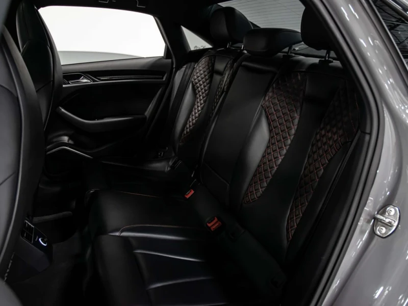 Audi Rs3 * quattro * CARFAX * БЕЗ ПЪРВОНАЧАЛНА ВНОСКА, снимка 11 - Автомобили и джипове - 53432170