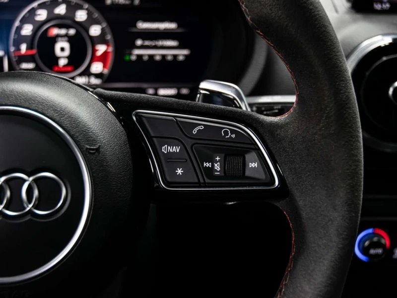 Audi Rs3 * quattro * CARFAX * БЕЗ ПЪРВОНАЧАЛНА ВНОСКА, снимка 16 - Автомобили и джипове - 53432170