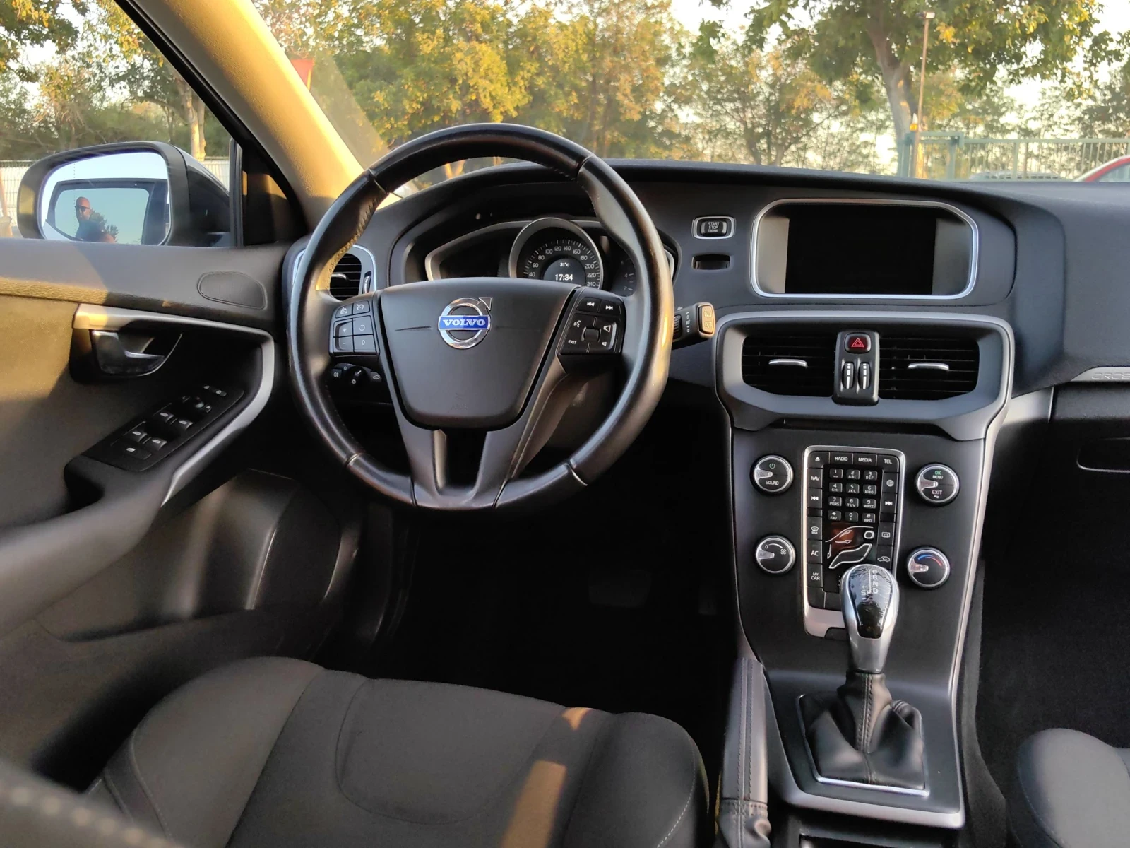 Volvo V40 Cross Country Автоматик 120 000км | Mobile.bg — изображение 13