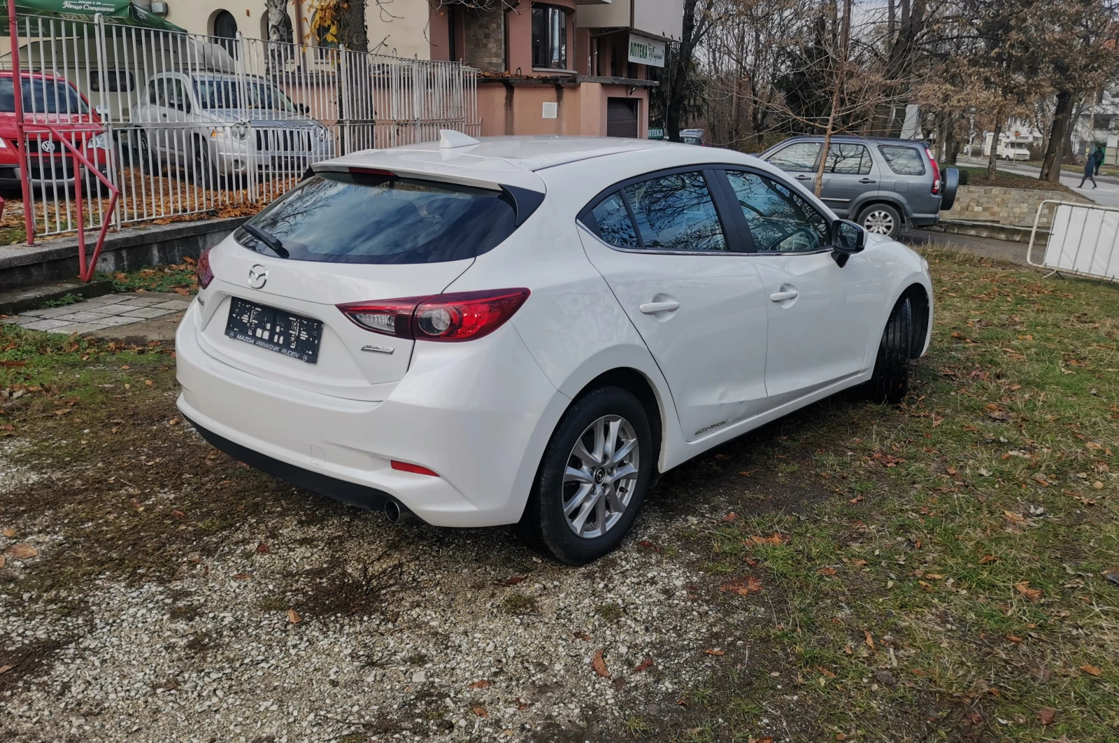 Mazda 3 1.5L SKYACTIV - изображение 2