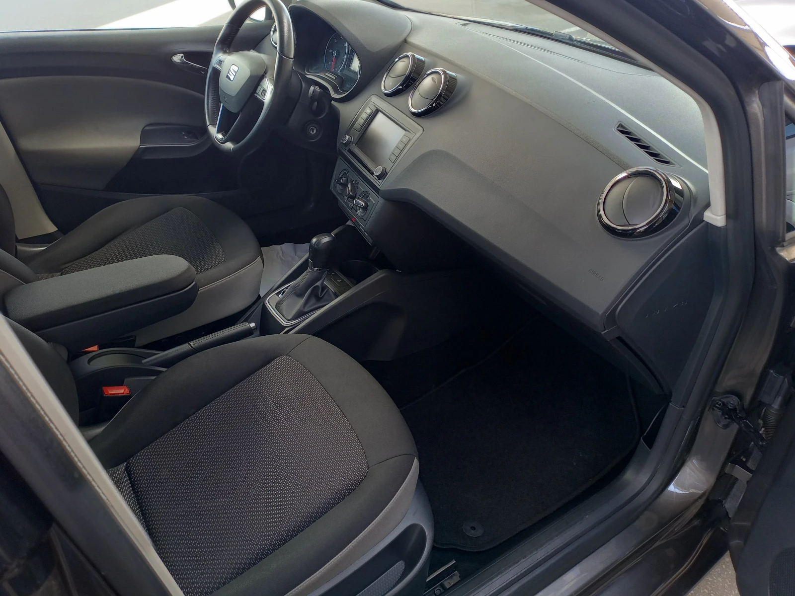 Seat Ibiza 1.4 TDI* * LED* NAVI | Mobile.bg   11