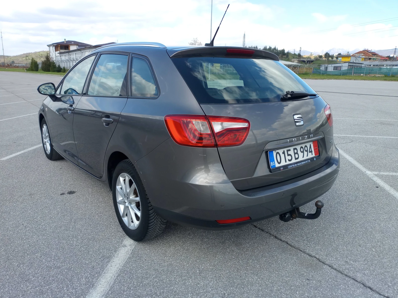 Seat Ibiza 1.4 TDI* АВТОМАТИК* LED* NAVI - изображение 2