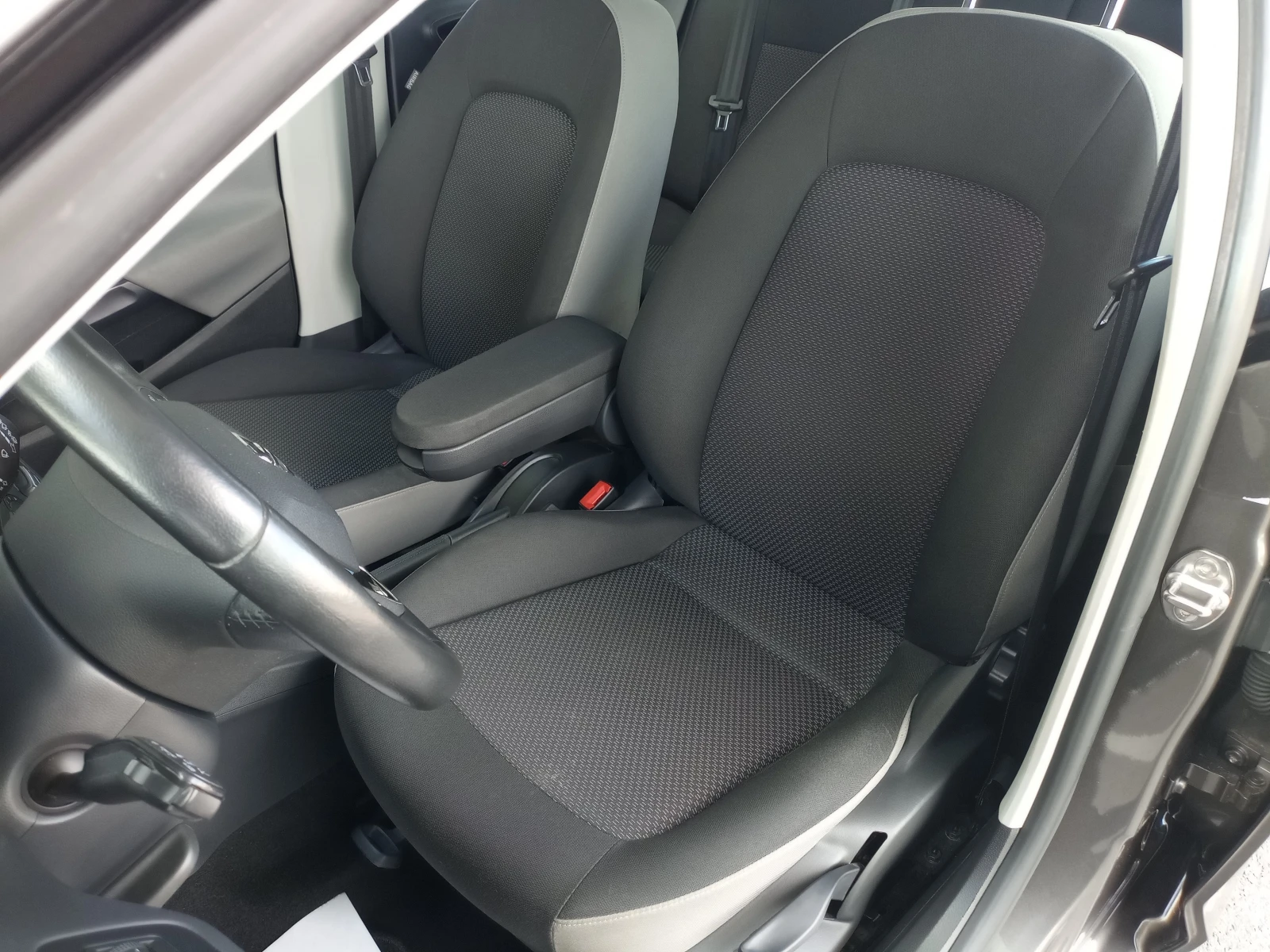 Seat Ibiza 1.4 TDI* АВТОМАТИК* LED* NAVI - изображение 6