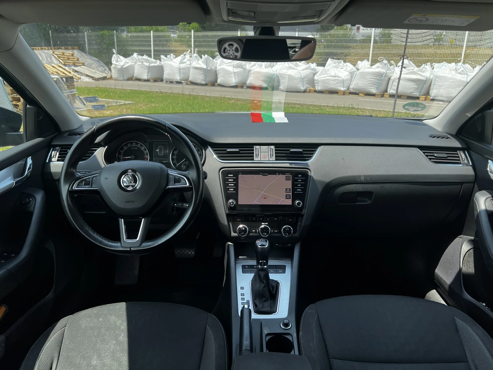Skoda Octavia 1.6TDi* Camera* Теглич* Автомат* Чисто нови гуми - изображение 6