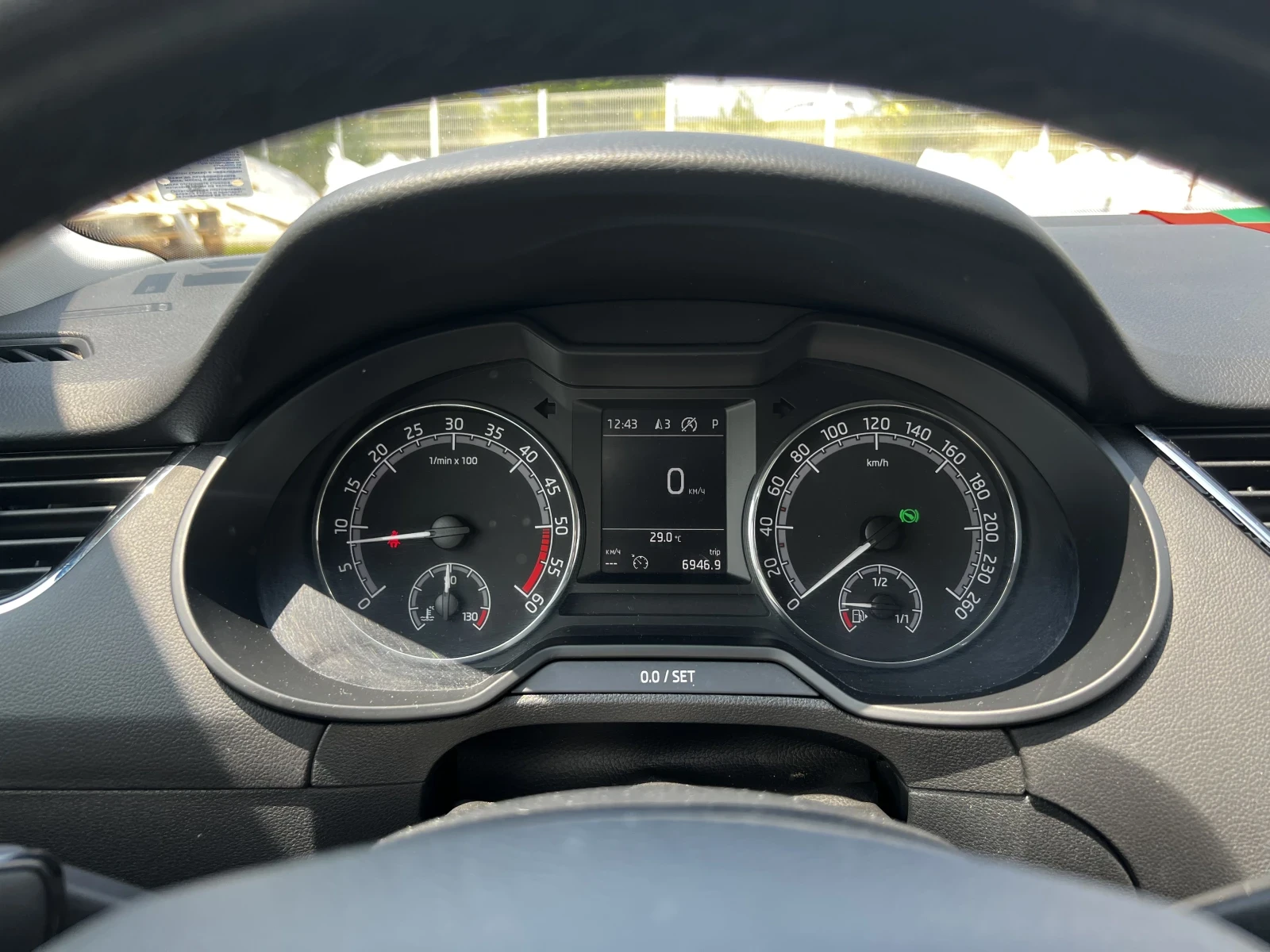 Skoda Octavia 1.6TDi* Camera* Теглич* Автомат* Чисто нови гуми - изображение 8