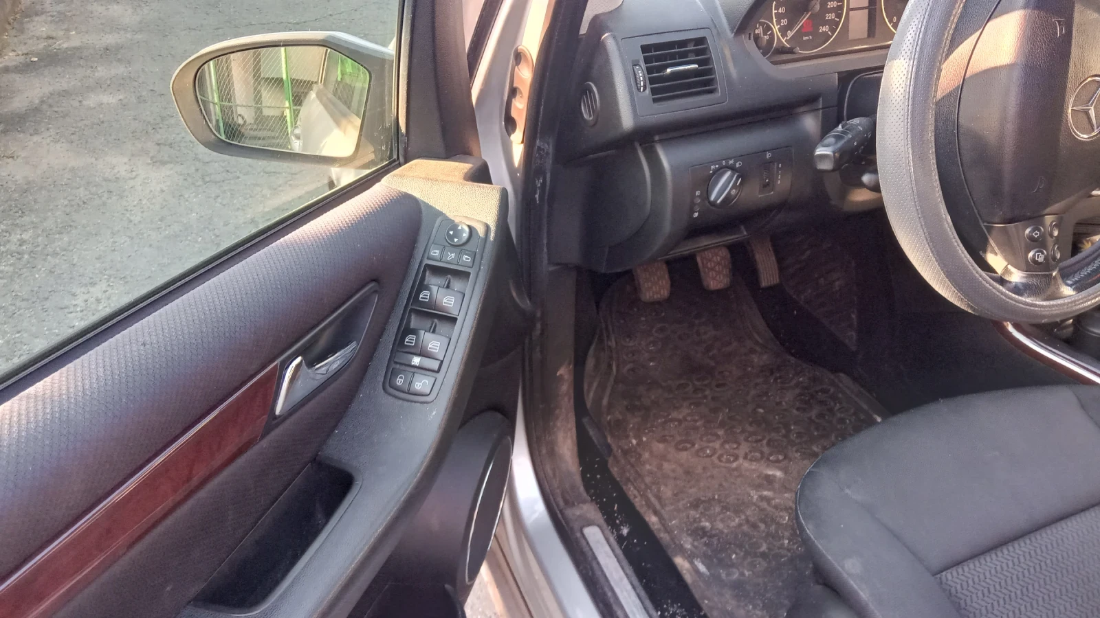 Mercedes-Benz A 180  - изображение 5