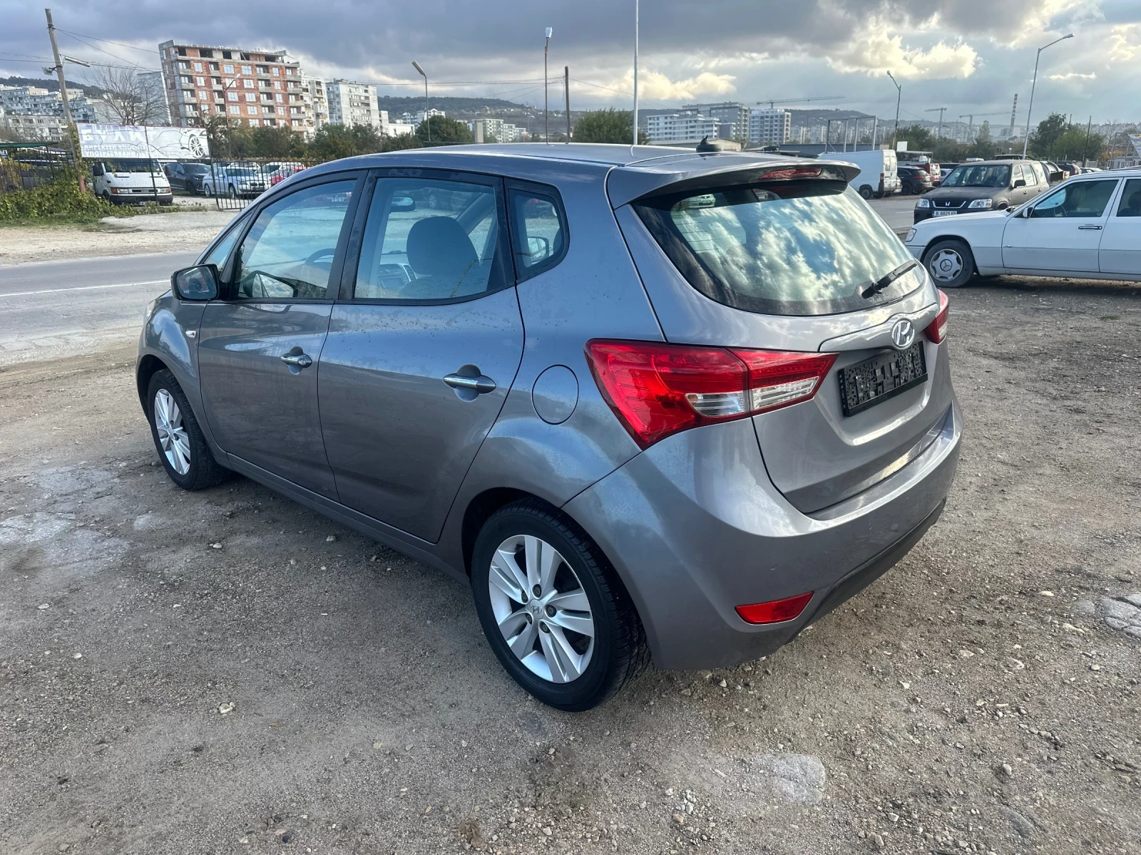 Hyundai Ix20 1.6 i - изображение 4