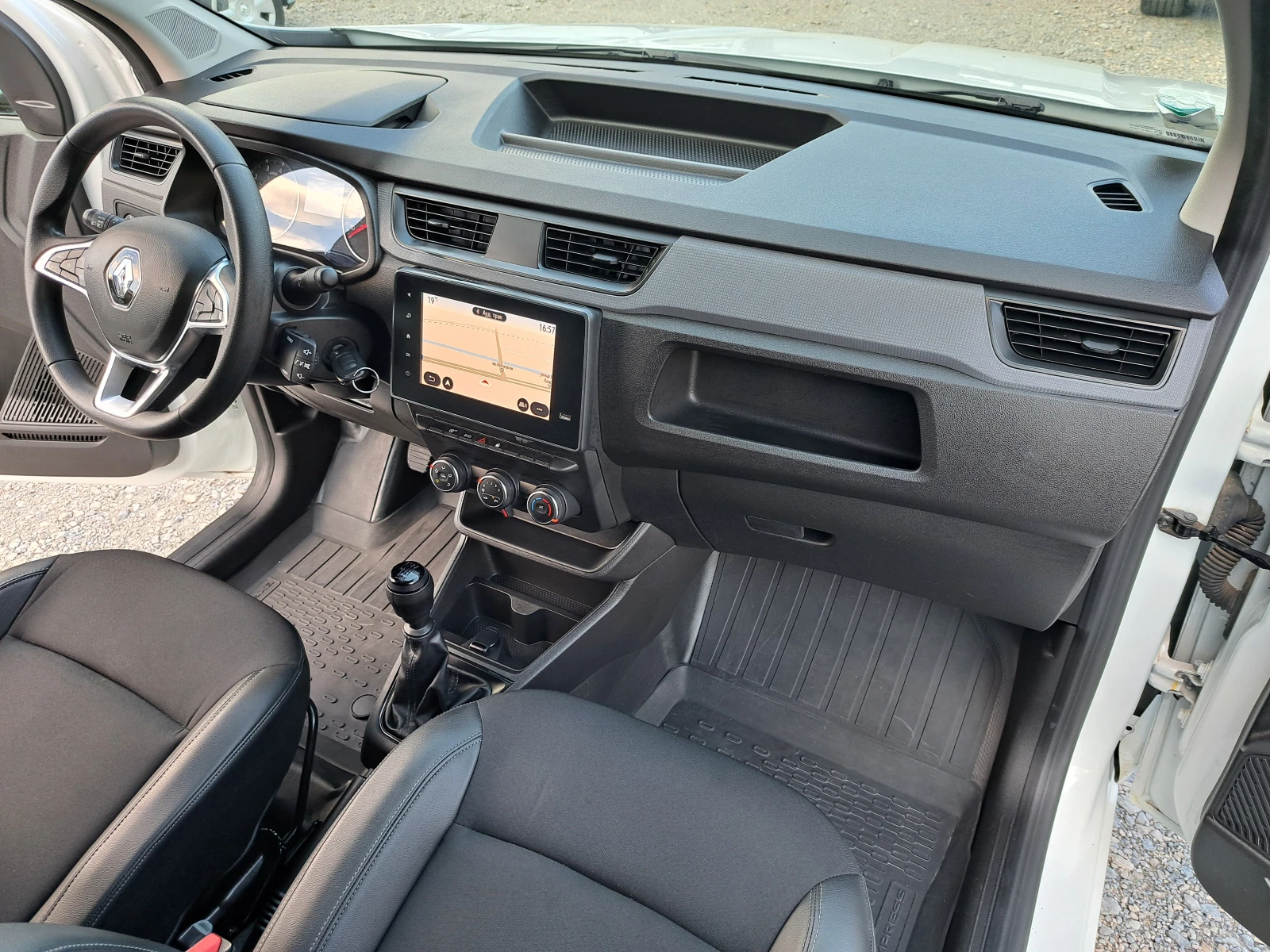 Renault Express 1.5dCi* КЛИМА* NAVI* ТЕМПОМАТ* ПАРКТР* 6ск - изображение 9