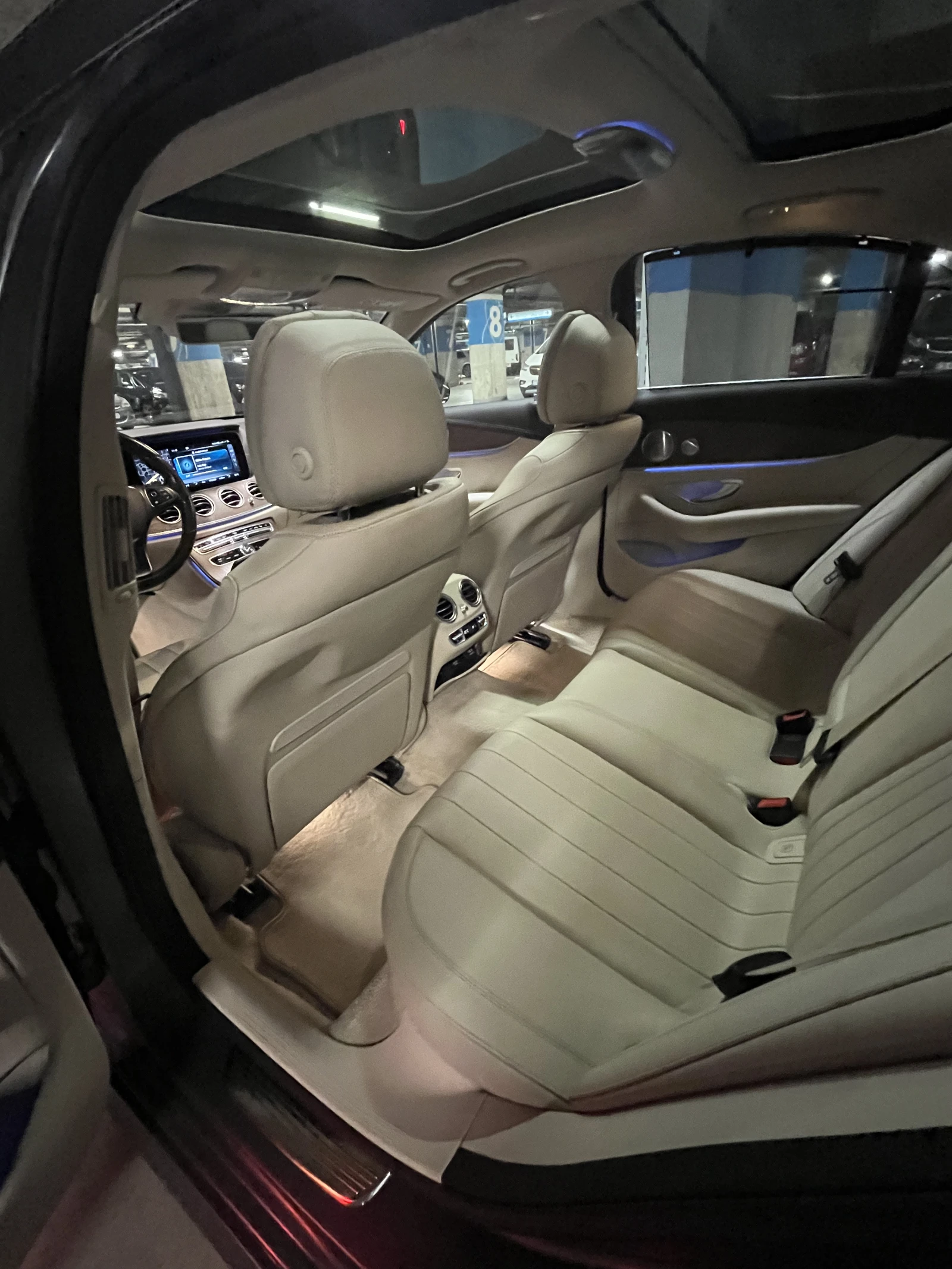 Mercedes-Benz E 220 AMG* DIG* BUR* PANO* AIR* NAV* , снимка 14 - Автомобили и джипове - 53924210