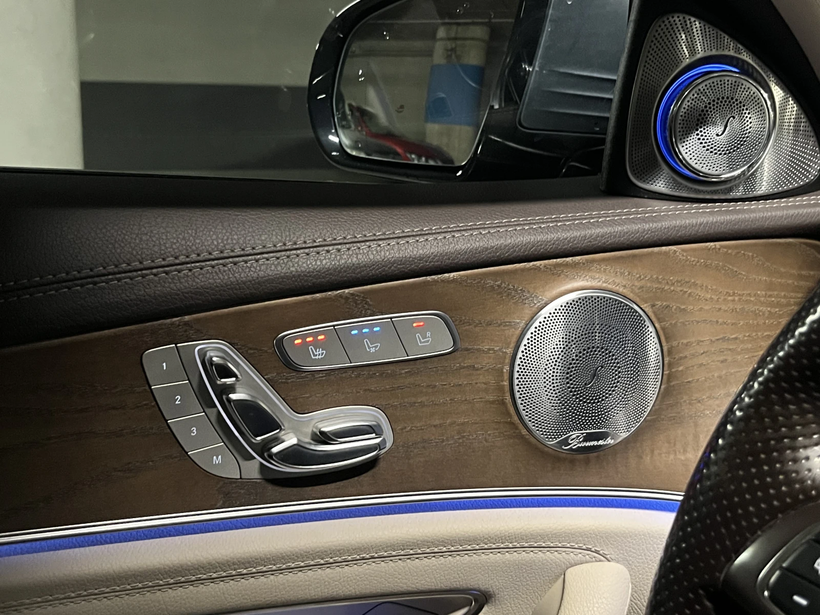 Mercedes-Benz E 220 AMG* DIG* BUR* PANO* AIR* NAV* , снимка 12 - Автомобили и джипове - 53924210