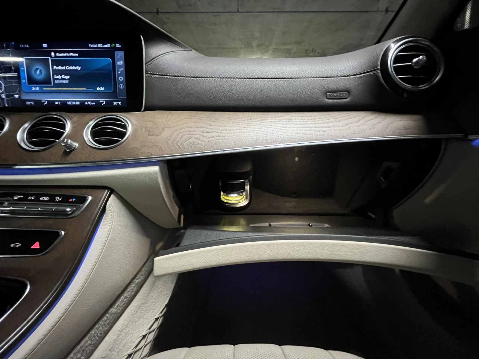 Mercedes-Benz E 220 AMG* DIG* BUR* PANO* AIR* NAV* , снимка 11 - Автомобили и джипове - 53924210