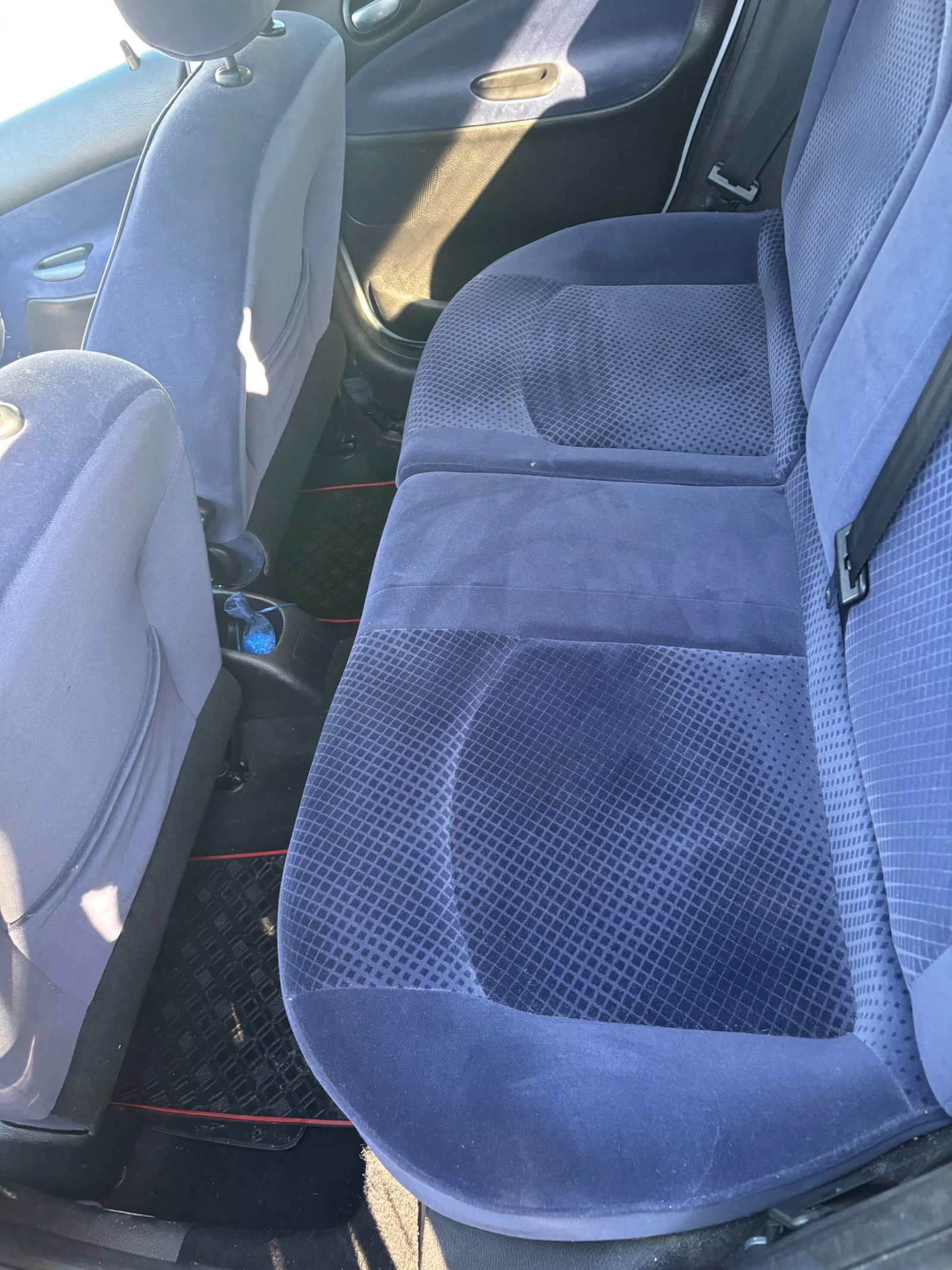 Peugeot 206 1, 4 Автоматк, снимка 6 - Автомобили и джипове - 53781892