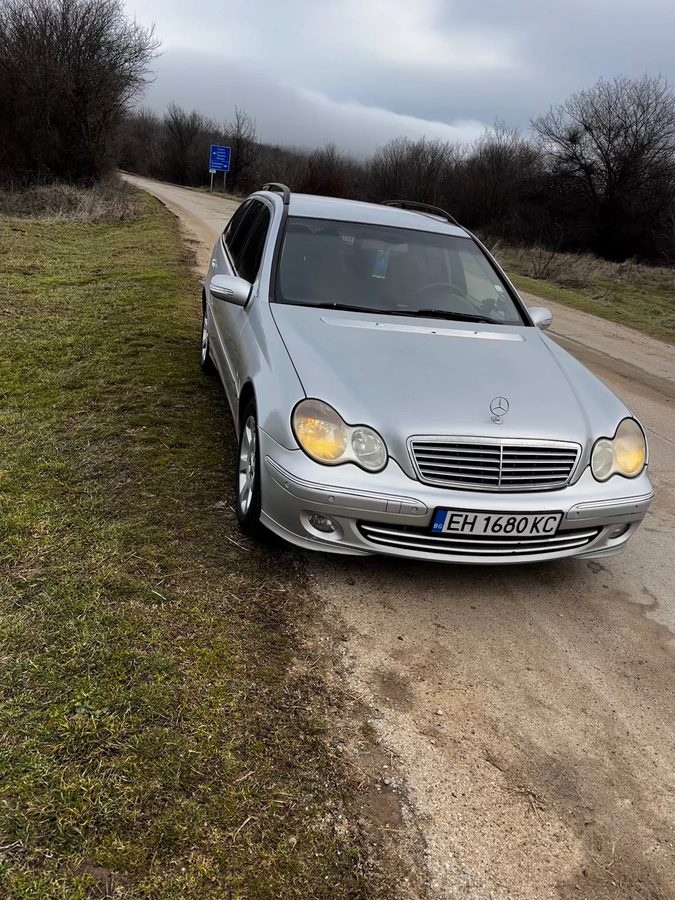 Mercedes-Benz C 220 2.2, снимка 4 - Автомобили и джипове - 54026597