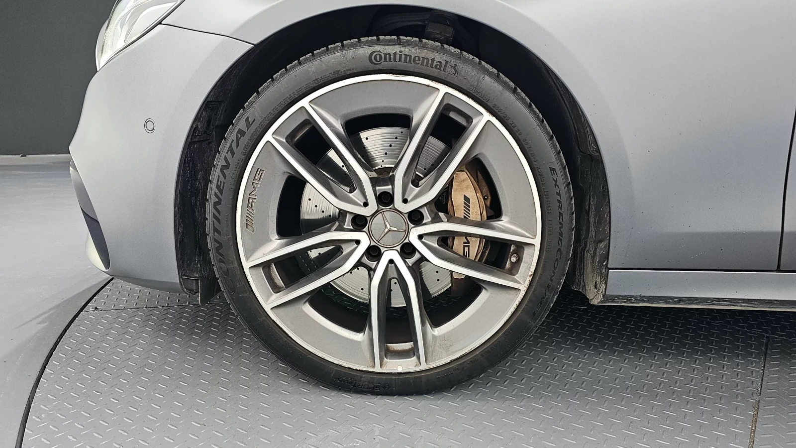 Mercedes-Benz E 53 AMG BURMESTER / DISTRONIC / AIRMATIC / ОБДУХ / 360, снимка 5 - Автомобили и джипове - 54151828