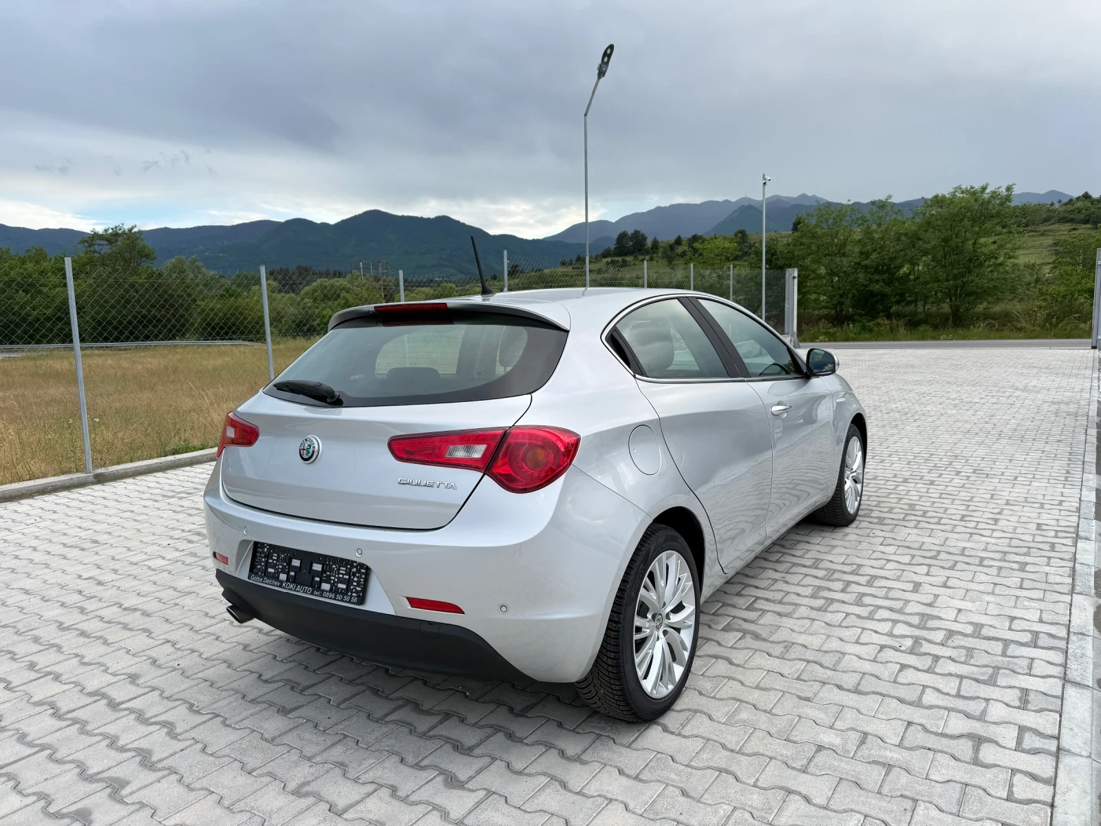Alfa Romeo Giulietta 1.6 JTD NAVI CAMERA, снимка 5 - Автомобили и джипове - 54798237