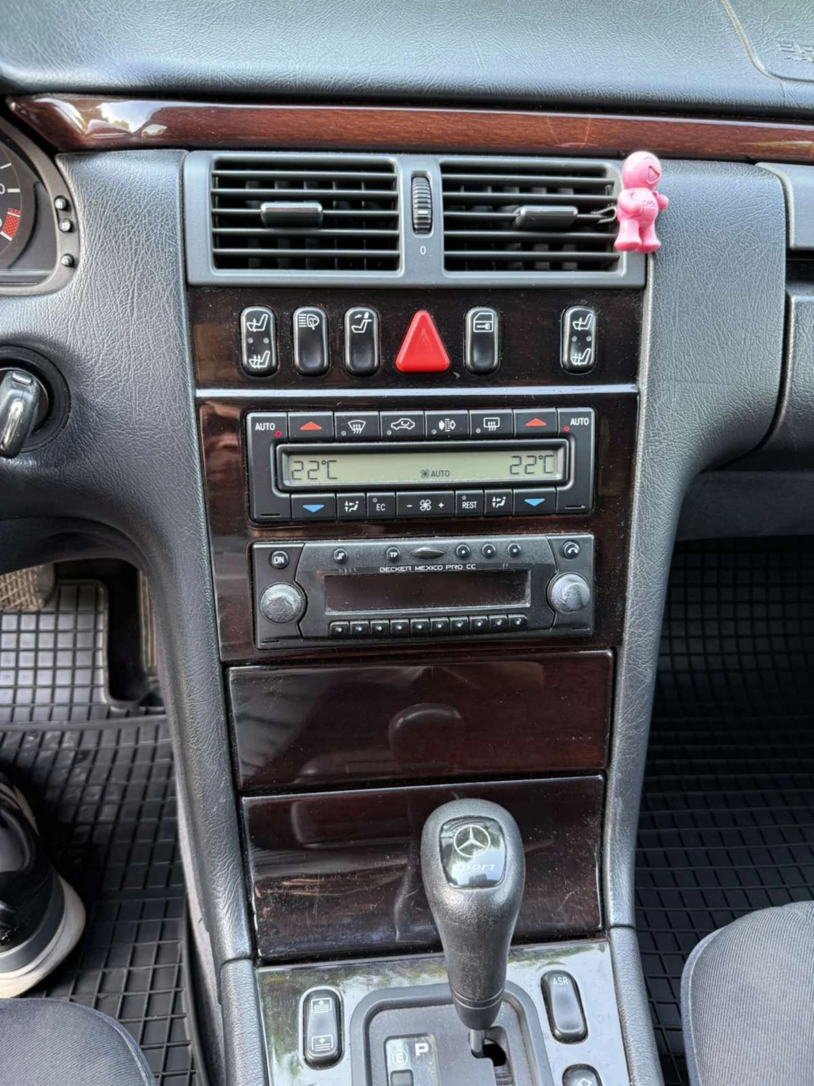 Mercedes-Benz E 280, снимка 10 - Автомобили и джипове - 54818465