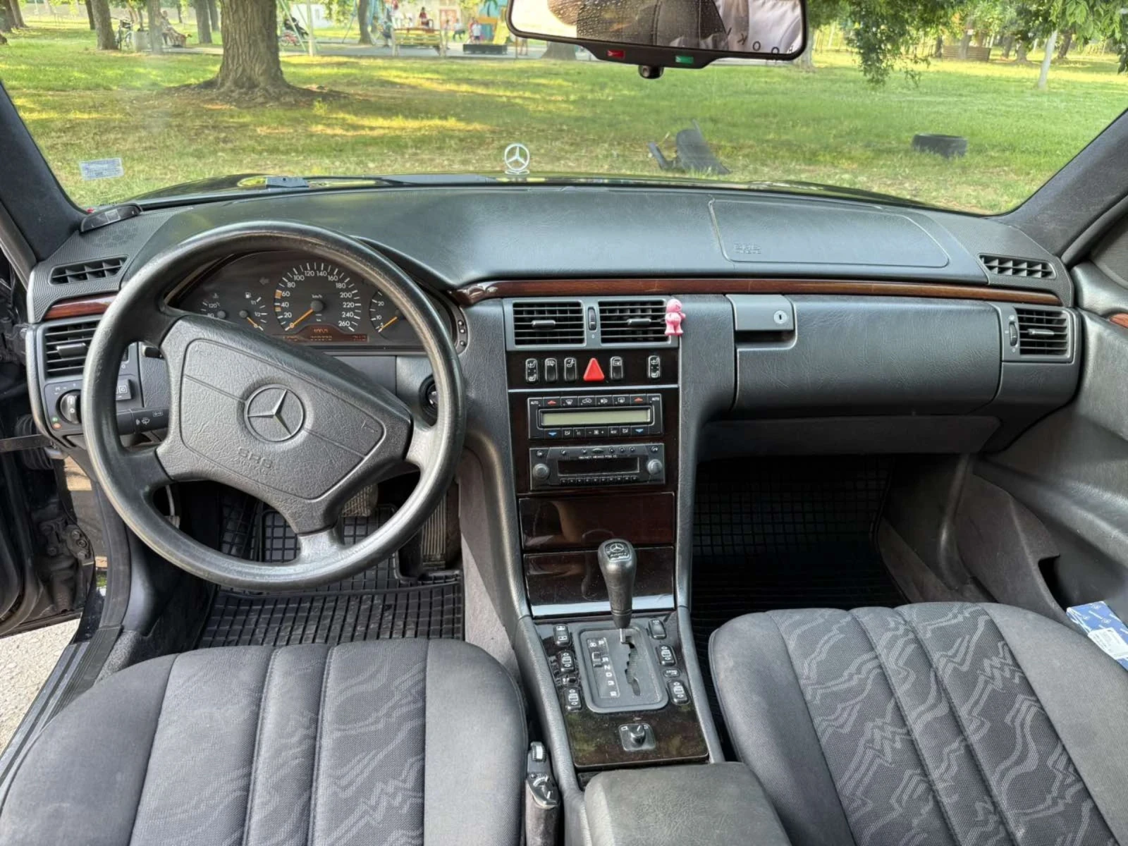 Mercedes-Benz E 280, снимка 6 - Автомобили и джипове - 54818465