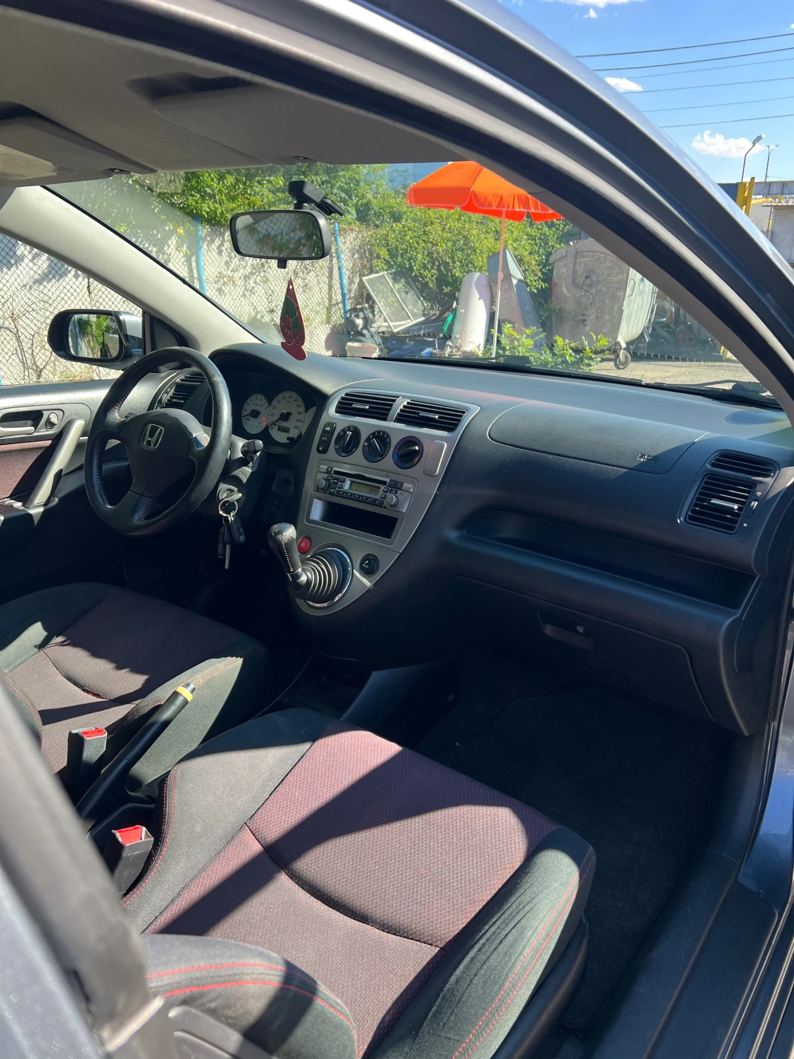 Honda Civic 1.6 VTEC SPORT, снимка 10 - Автомобили и джипове - 55244733