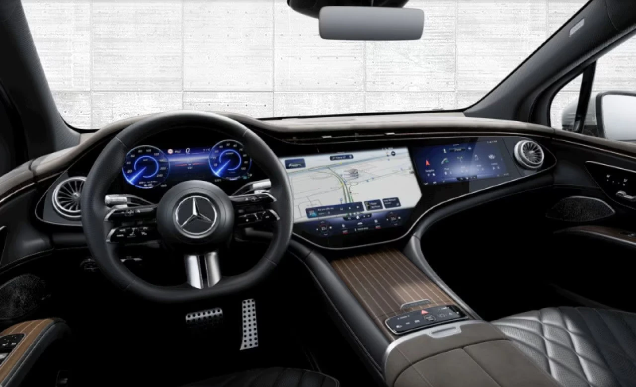 Mercedes-Benz EQS 580 SUV/544HP/4MATIC/AMG/PANO/360/BURM/577q, снимка 8 - Автомобили и джипове - 55586433