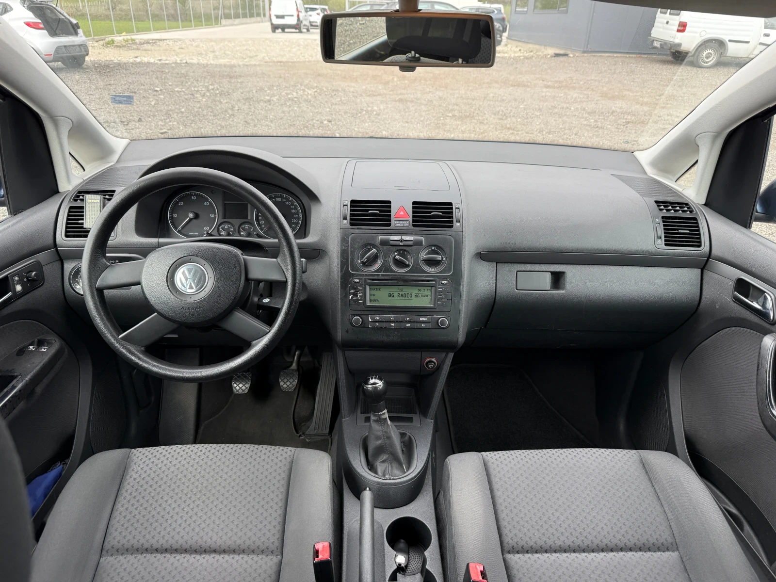 VW Touran, снимка 8 - Автомобили и джипове - 55669470