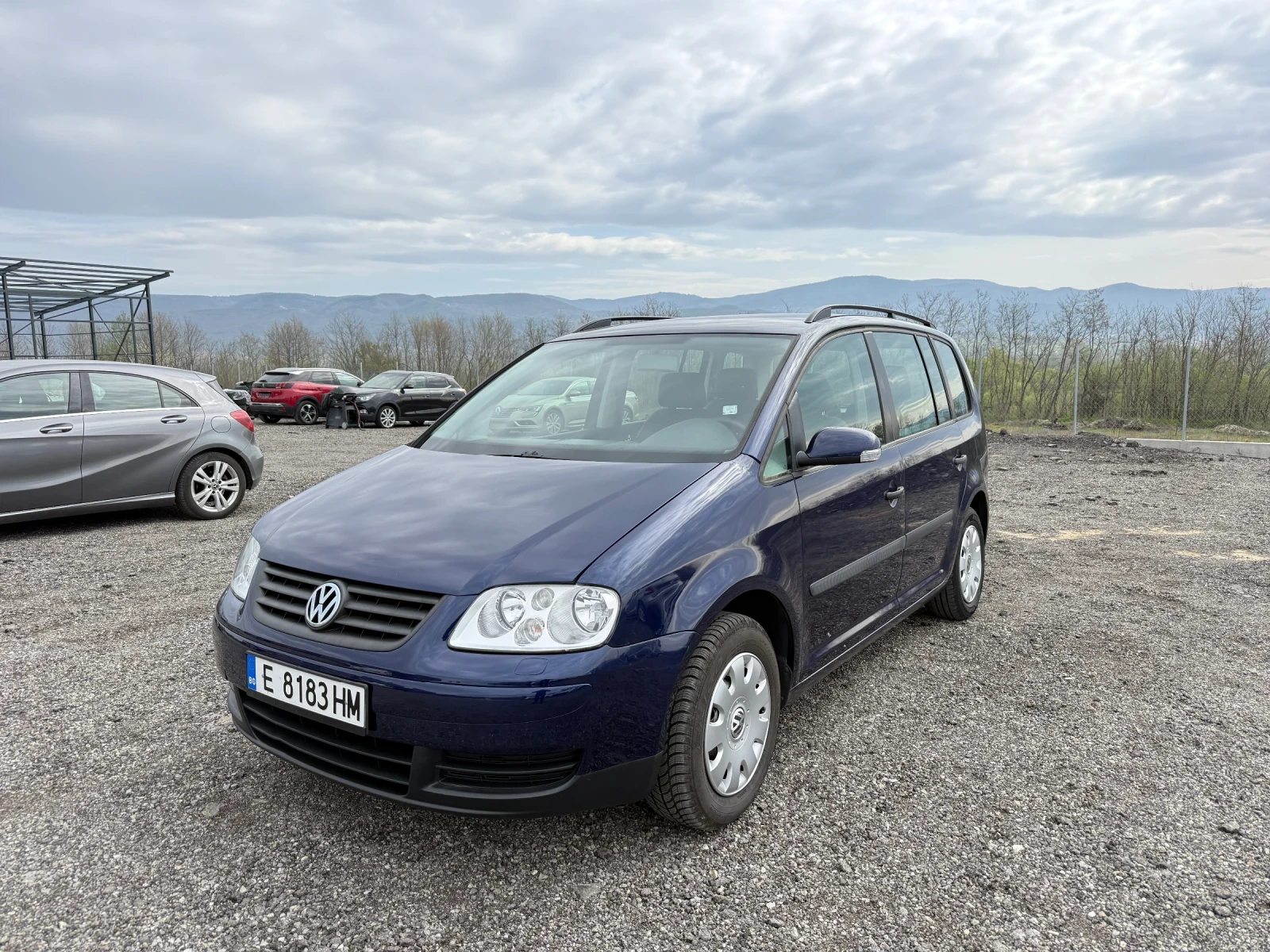 VW Touran, снимка 2 - Автомобили и джипове - 55669470