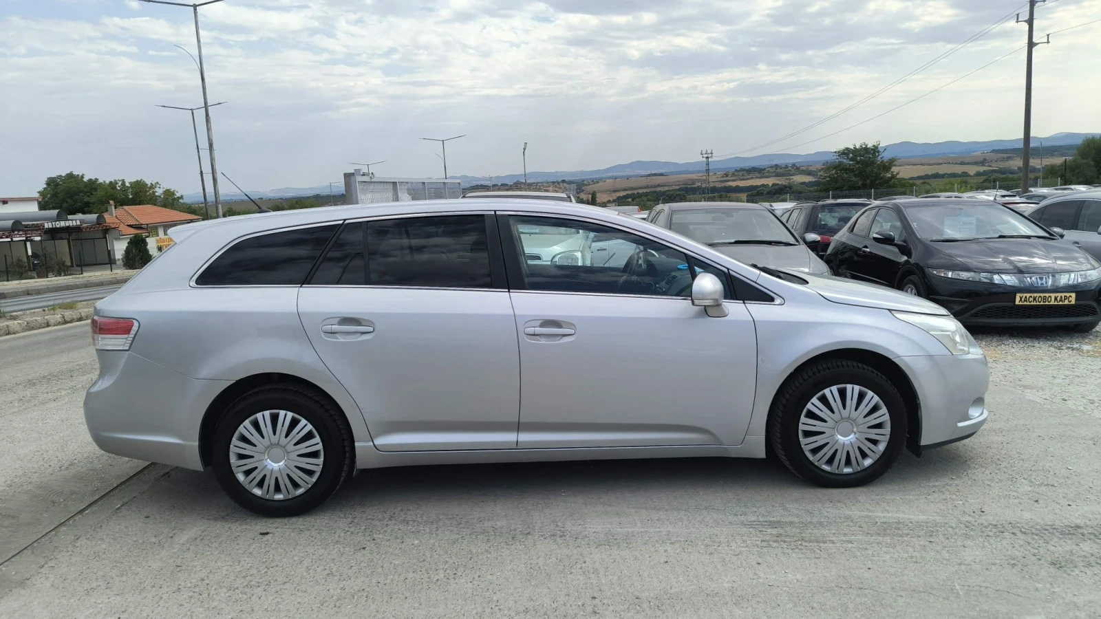 Toyota Avensis 2.0i automatic , снимка 4 - Автомобили и джипове - 55825987