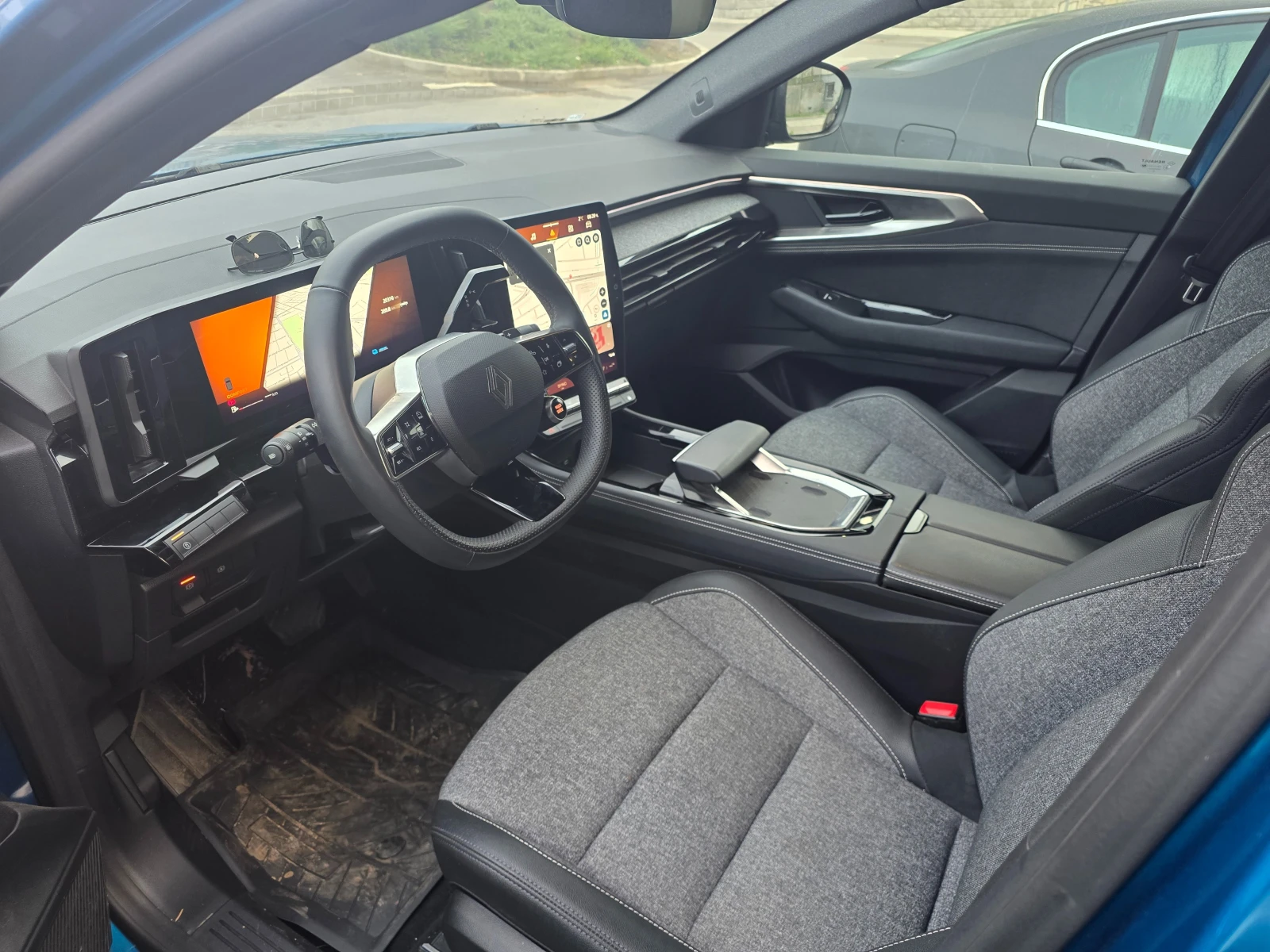 Renault Austral 1.2, снимка 5 - Автомобили и джипове - 56631894