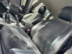 Toyota Rav4 2.2 D-4D * LUXURY* , снимка 13