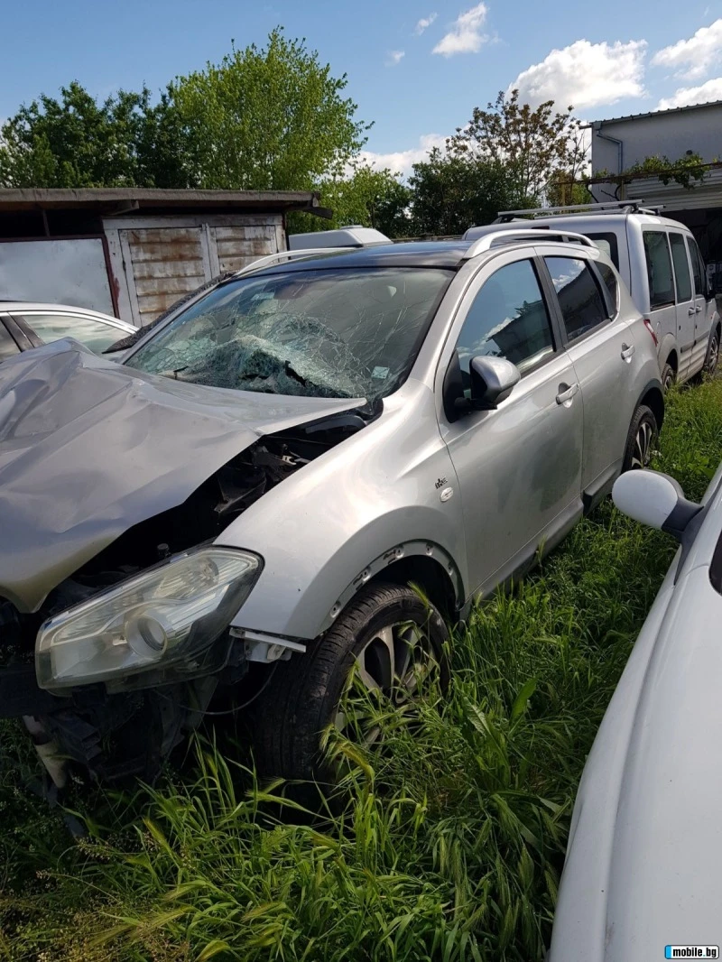 Nissan Qashqai, снимка 1 - Автомобили и джипове - 47304116