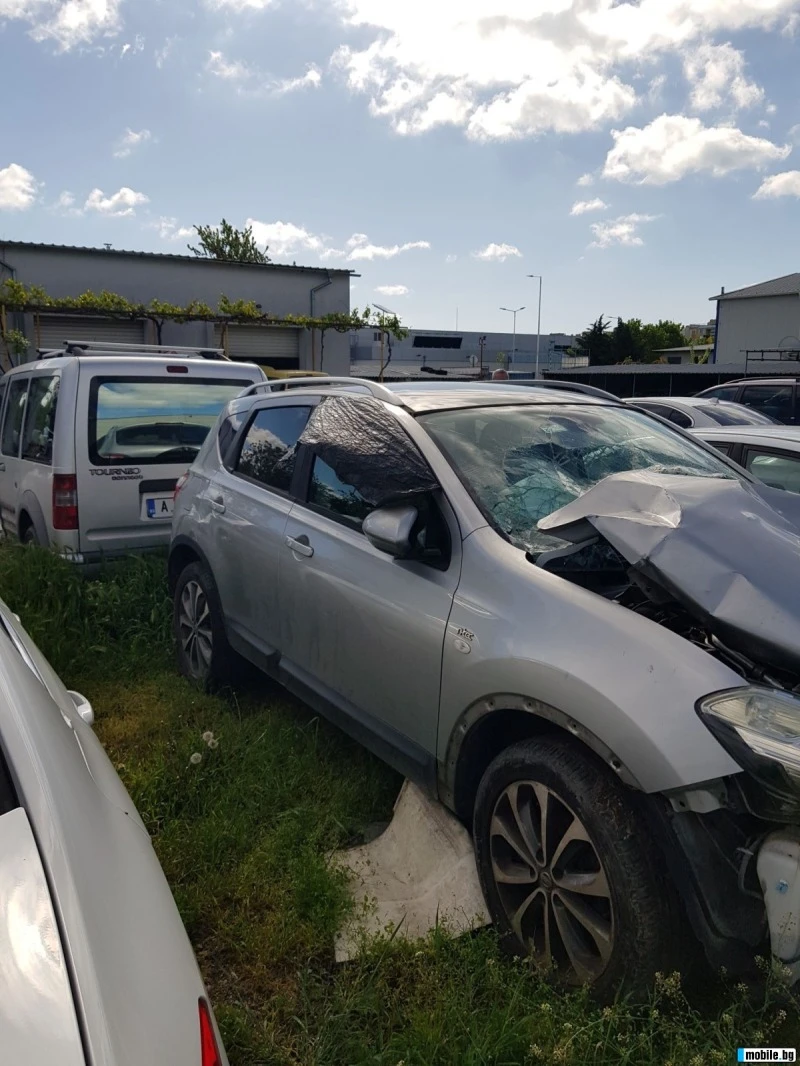 Nissan Qashqai, снимка 2 - Автомобили и джипове - 47304116